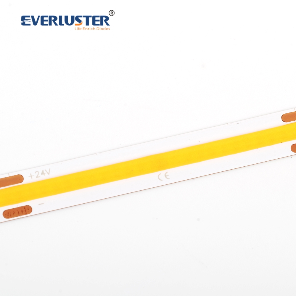 Hocheffizientes Cob-LED-Streifenlicht mit mehr als 125 lm pro Watt.